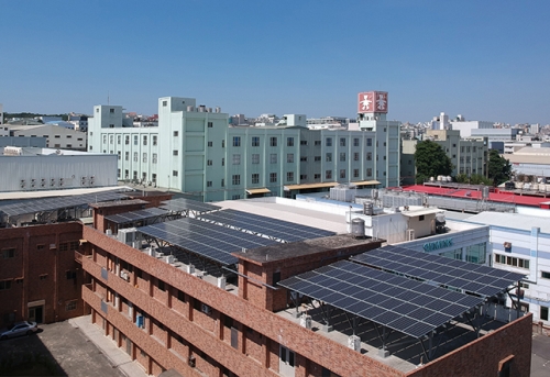 本公司為響應綠能政策，設置太陽能光電系統